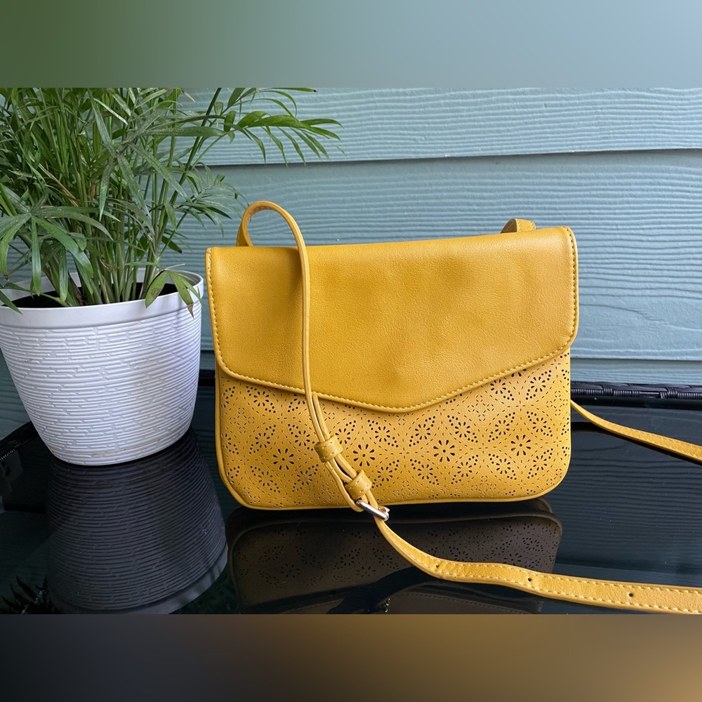 Moda Luxe Crossbody Bag